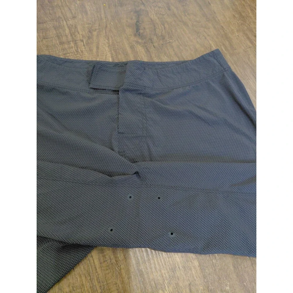 Lululemon Black  Gray Unlined Hook And Loop Closure Boardshort Size 34 checkered
